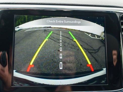 Used 2022 Jeep Grand Cherokee Laredo X image 53