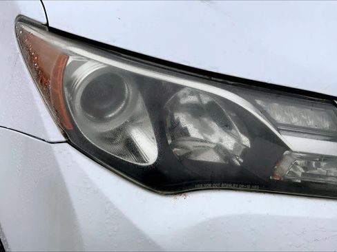 Used 2015 Toyota RAV4 XLE image 28