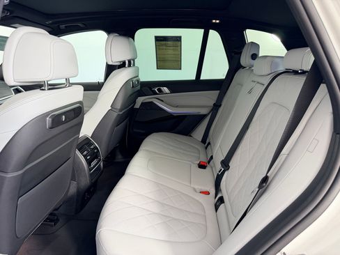 Certified 2025 BMW X5 xDrive40i w/ Climate Comfort Package image 20