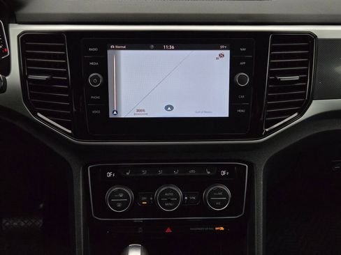 Used 2022 Volkswagen Atlas Cross Sport SEL AWD/4WD image 16