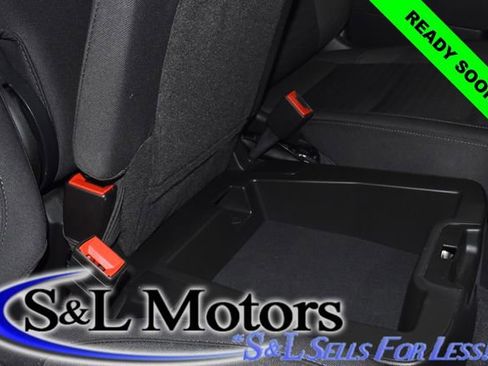 Used 2025 Chevrolet Silverado 1500 LT image 29