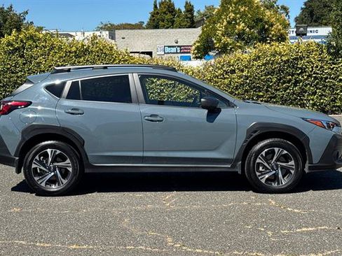 Used 2024 Subaru Crosstrek 2.0i Premium w/ Popular Package #4 AWD/4WD image 2