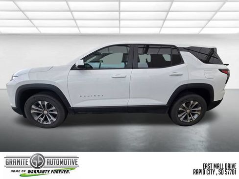 Used 2026 Chevrolet Equinox LT w/ Convenience Package II AWD/4WD image 2