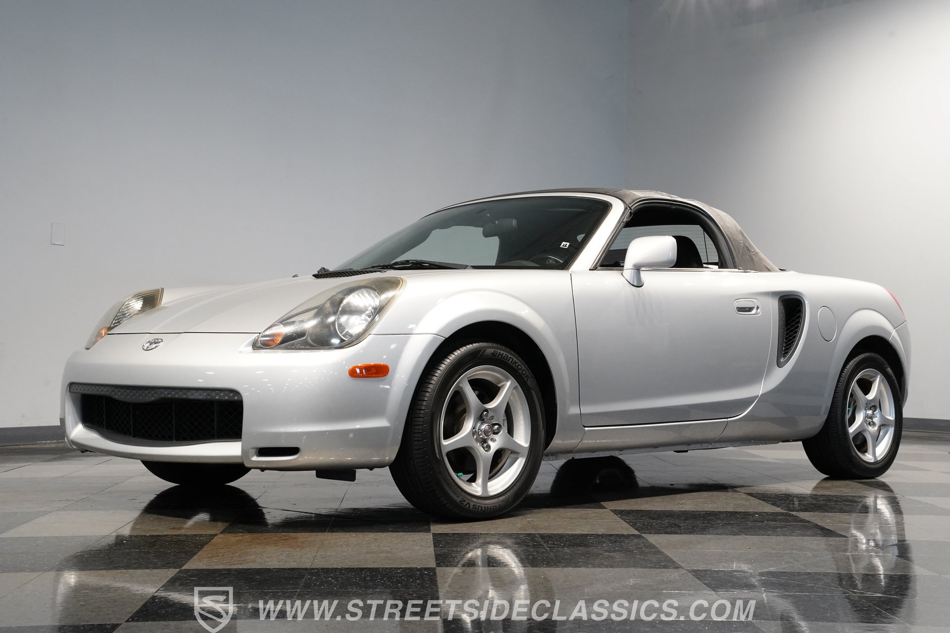 Used 2001 Toyota MR2 RWD image 22