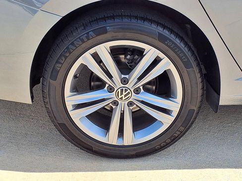 Used 2024 Volkswagen Jetta SE FWD image 24