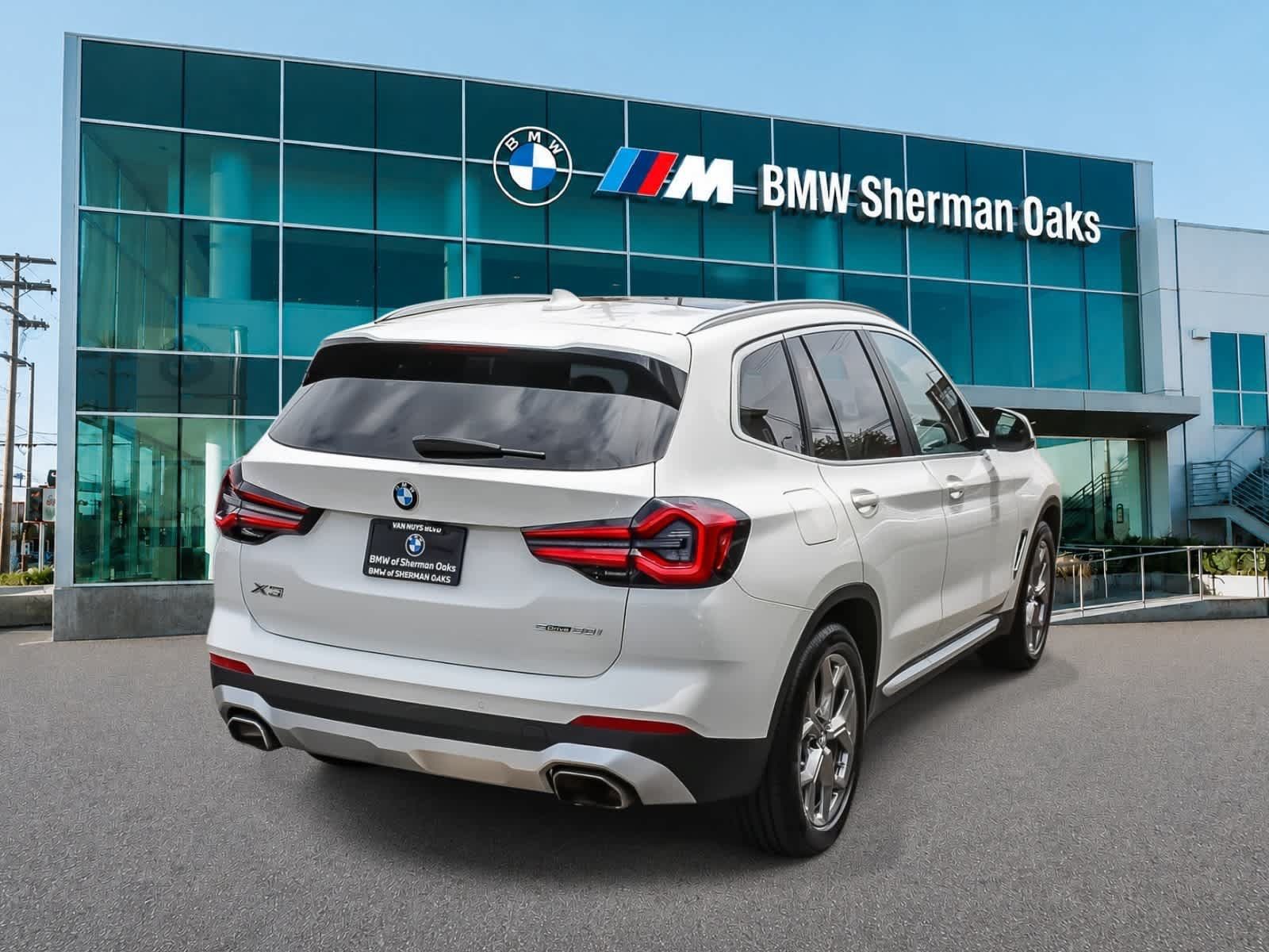 Used 2023 BMW X3 sDrive30i w/ Convenience Package RWD image 4