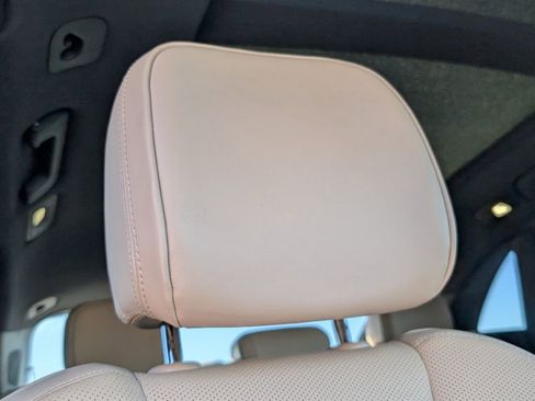 Used 2024 Porsche Macan image 18