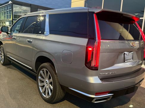 Used 2024 Cadillac Escalade ESV Premium Luxury Platinum w/ Heavy-Duty Trailer Package image 9