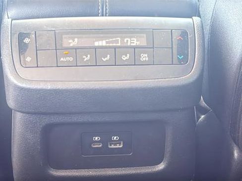 Used 2023 Nissan Pathfinder SV w/ SV Premium Package AWD/4WD image 19
