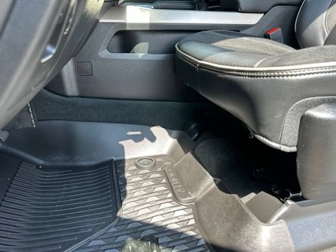 Used 2021 RAM 1500 Laramie AWD/4WD image 31