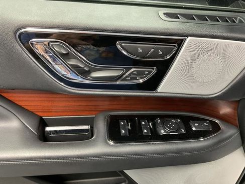 Used 2024 Lincoln Navigator Reserve AWD/4WD image 11