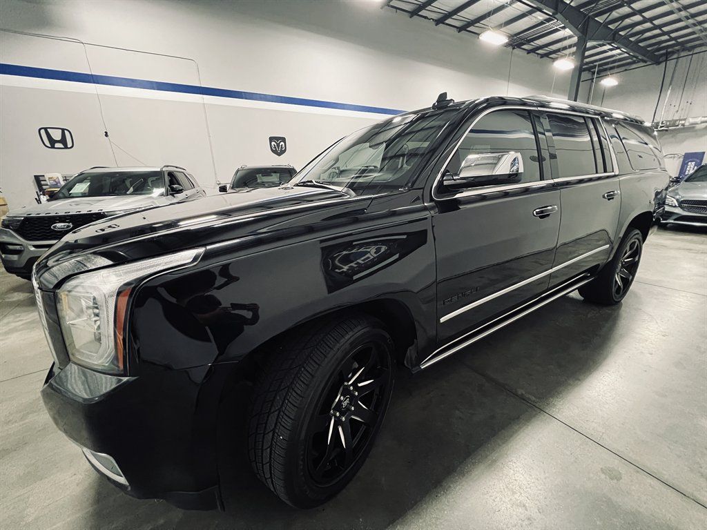 Used 2019 GMC Yukon XL Denali w/ Denali Ultimate Package RWD image 4