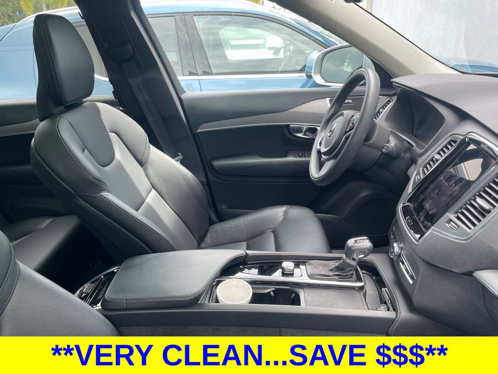 Used 2022 Volvo XC90 T5 Momentum w/ Climate Package FWD image 4