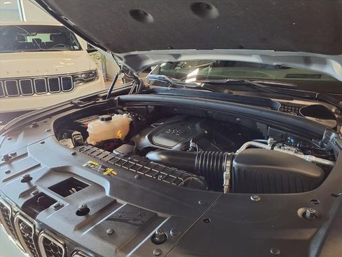 Certified 2024 Jeep Grand Cherokee L Overland w/ Advanced Protech Group III image 11