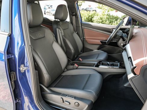 Used 2021 Volkswagen ID.4 Pro S image 36