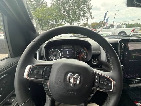 Used 2025 RAM 1500 Laramie AWD/4WD image 20