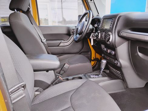 Used 2014 Jeep Wrangler Unlimited Sport w/ Quick Order Package 24S image 10