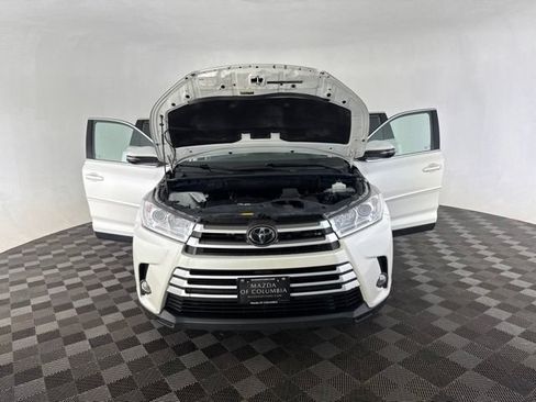 Used 2019 Toyota Highlander XLE w/ Protection Package #3 AWD/4WD image 11
