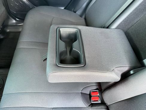 Used 2021 Toyota RAV4 LE FWD image 15