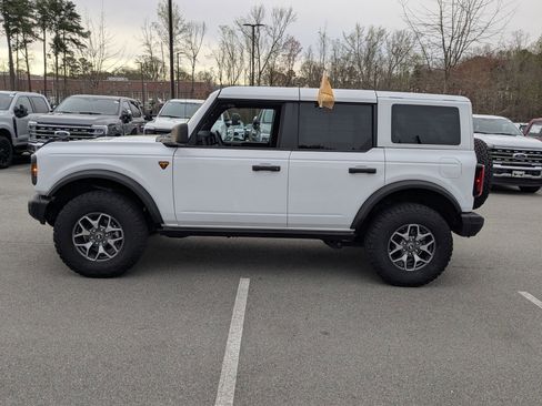 Certified 2025 Ford Bronco Badlands image 7