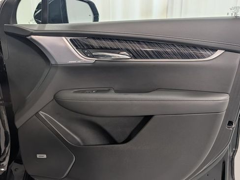 Used 2024 Cadillac XT6 Premium Luxury w/ LPO, Floor Liner Package AWD/4WD image 21