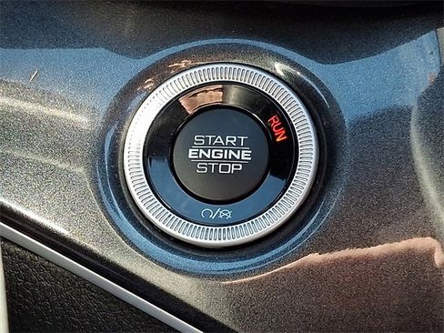 Used 2023 Jeep Grand Cherokee Altitude image 28