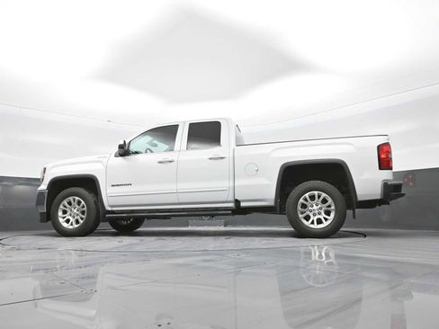 Used 2019 GMC Sierra 1500 SLE w/ SLE Value Package image 39