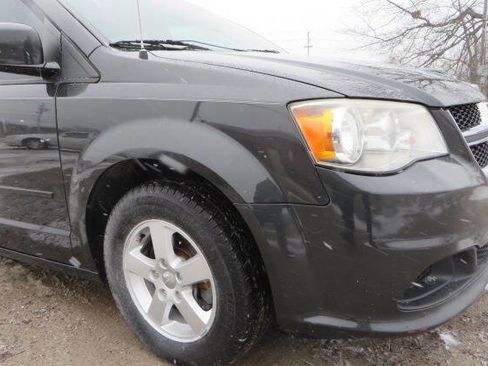 Used 2012 Dodge Grand Caravan SXT w/ Entertainment Group 1 image 16