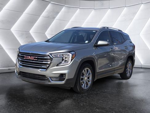 Used 2024 GMC Terrain SLT FWD image 6