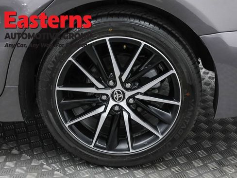 Used 2024 Toyota Camry SE image 32