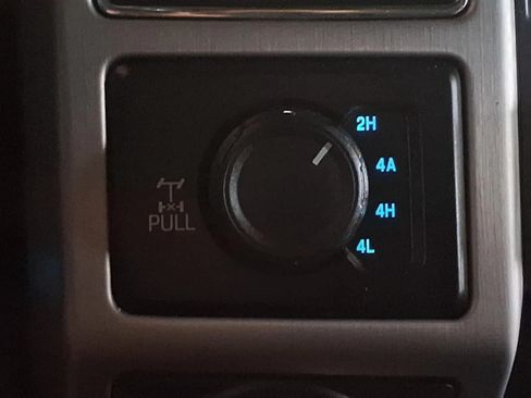 Used 2019 Ford F150 Platinum w/ Equipment Group 701A Luxury AWD/4WD image 24