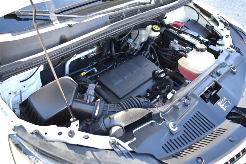 Used 2020 Buick Encore Essence FWD image 30
