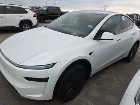 Used 2026 Tesla Model Y Long Range image 1