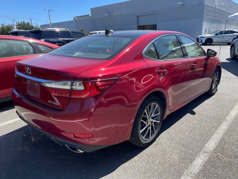 Used 2017 Lexus ES 350 w/ Navigation System Package FWD image 5