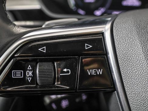 Used 2022 Audi e-tron Premium Plus w/ Premium Plus Package image 26