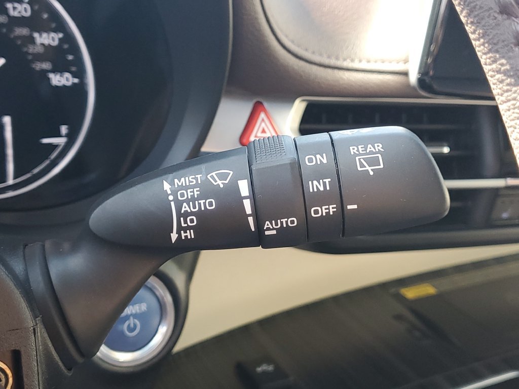 Used 2022 Toyota Sienna Platinum AWD/4WD image 14