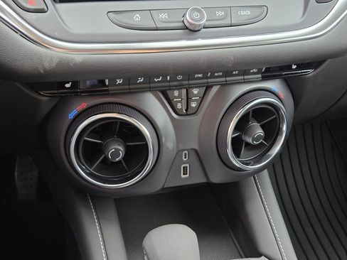 New 2026 Chevrolet Blazer LT image 13