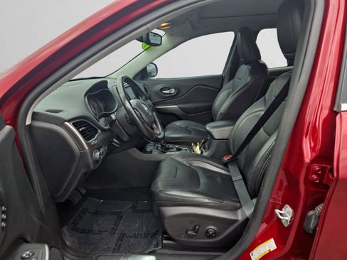 Used 2019 Jeep Cherokee Limited image 7