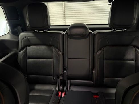 Used 2025 Lincoln Navigator Black Label image 18