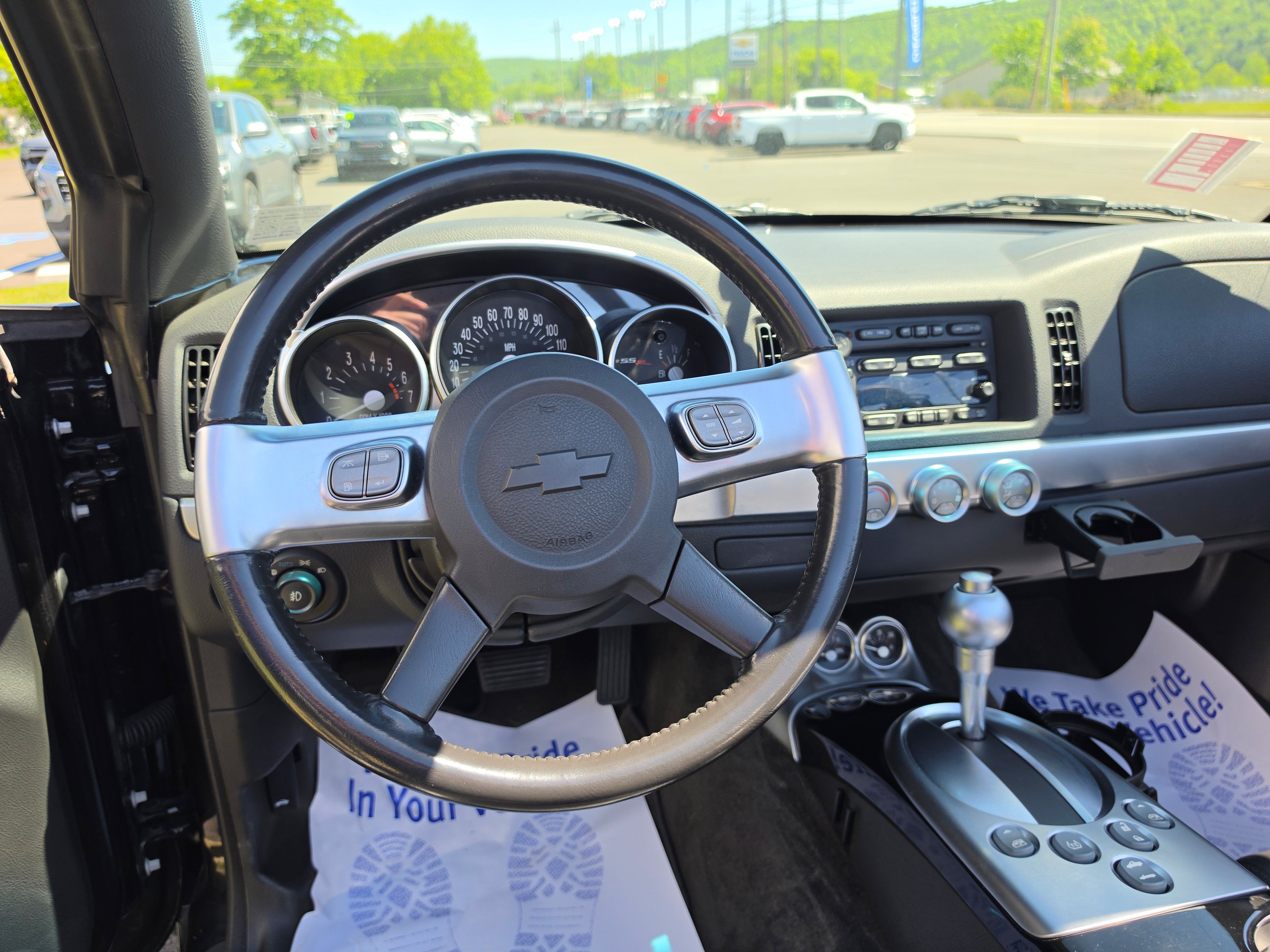 Used 2004 Chevrolet SSR w/ Preferred Equipment Group RWD image 7