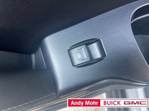 Used 2018 GMC Yukon XL Denali w/ Open Road Package AWD/4WD image 32
