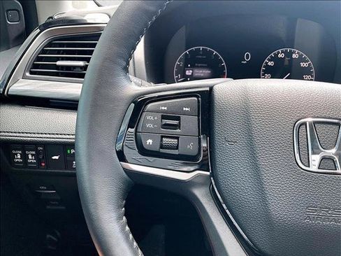 Used 2025 Honda Odyssey Elite image 20