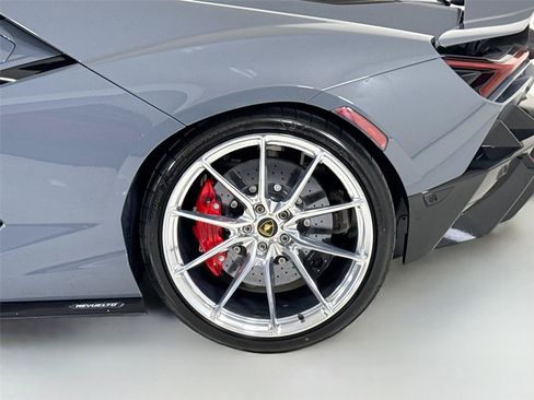 Used 2024 Lamborghini Revuelto AWD/4WD image 38