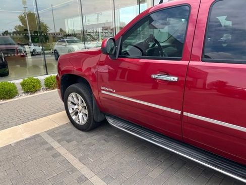 Used 2014 GMC Yukon Denali AWD/4WD image 15
