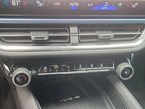 Used 2025 Chevrolet Equinox EV LT w/ Convenience Package FWD image 15