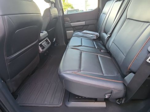 Used 2025 Ford F350 Lariat w/ Lariat Ultimate Package AWD/4WD image 35