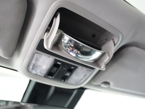 Used 2018 Honda Odyssey Elite image 53
