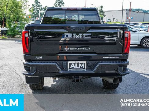 Used 2024 GMC Sierra 3500 Denali Ultimate AWD/4WD image 10