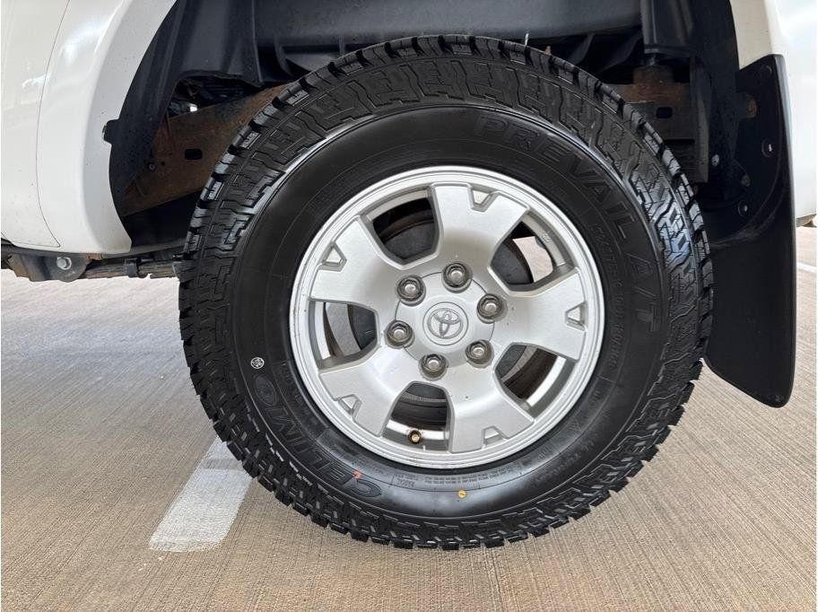 Used 2011 Toyota Tacoma 4x4 Access Cab w/ SR5 Pkg #2 image 24