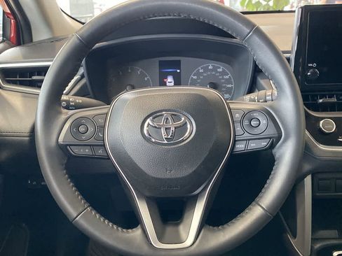 Used 2024 Toyota Corolla Cross LE AWD/4WD image 17